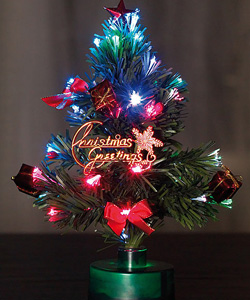 LED Weihnachtsbaum - schöne Dekoration mit Lichtern