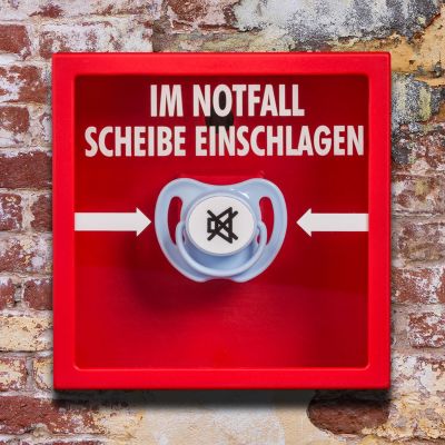 Schnuller im Notfall Kasten